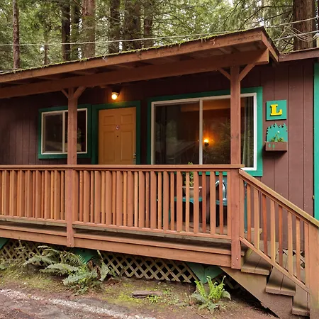 Emerald Forest Cabins-2
